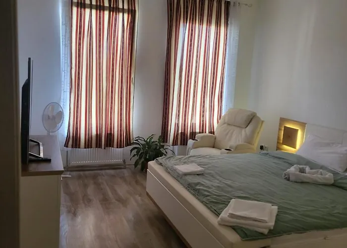 3 Angels O K B شقة